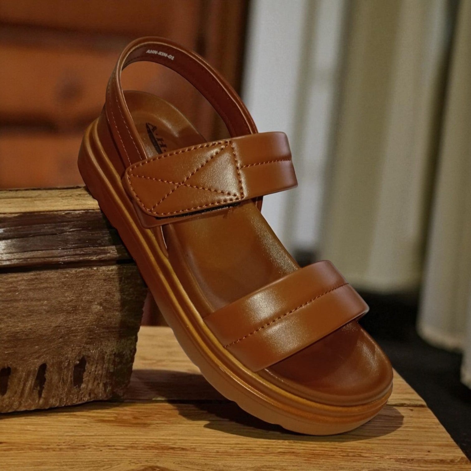 WOMEN MEDICATED SANDAL 2P-TAN